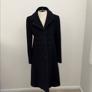 Classic and Elegant Black Women's Wool w/Cashmere Blend Coat Size 8